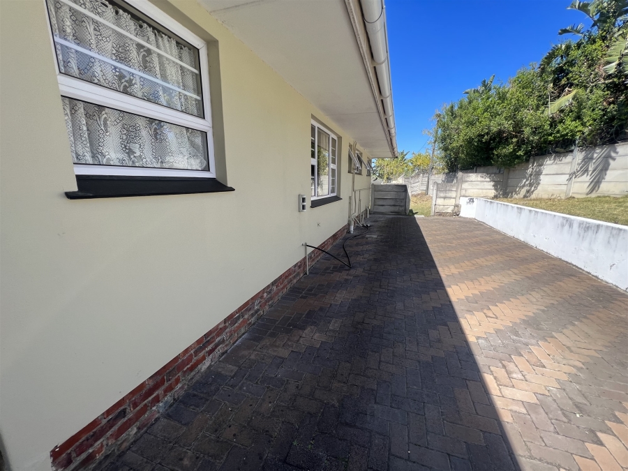 3 Bedroom Property for Sale in Beacon Bay North Eastern Cape